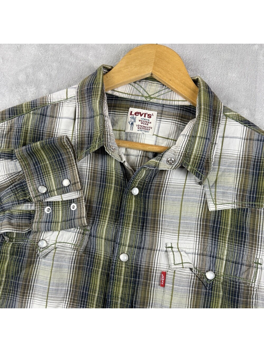 Levi’s Authentic Western Wear Men Plaid Pearl Snap Long Sleeve Cowboy Shirt VTG